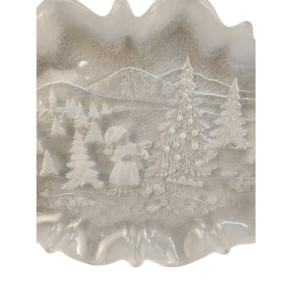 Mikasa Platter Clear Glass Ruffled Edge Serving Plate With Winter Scene Design - Picture 10 of 10